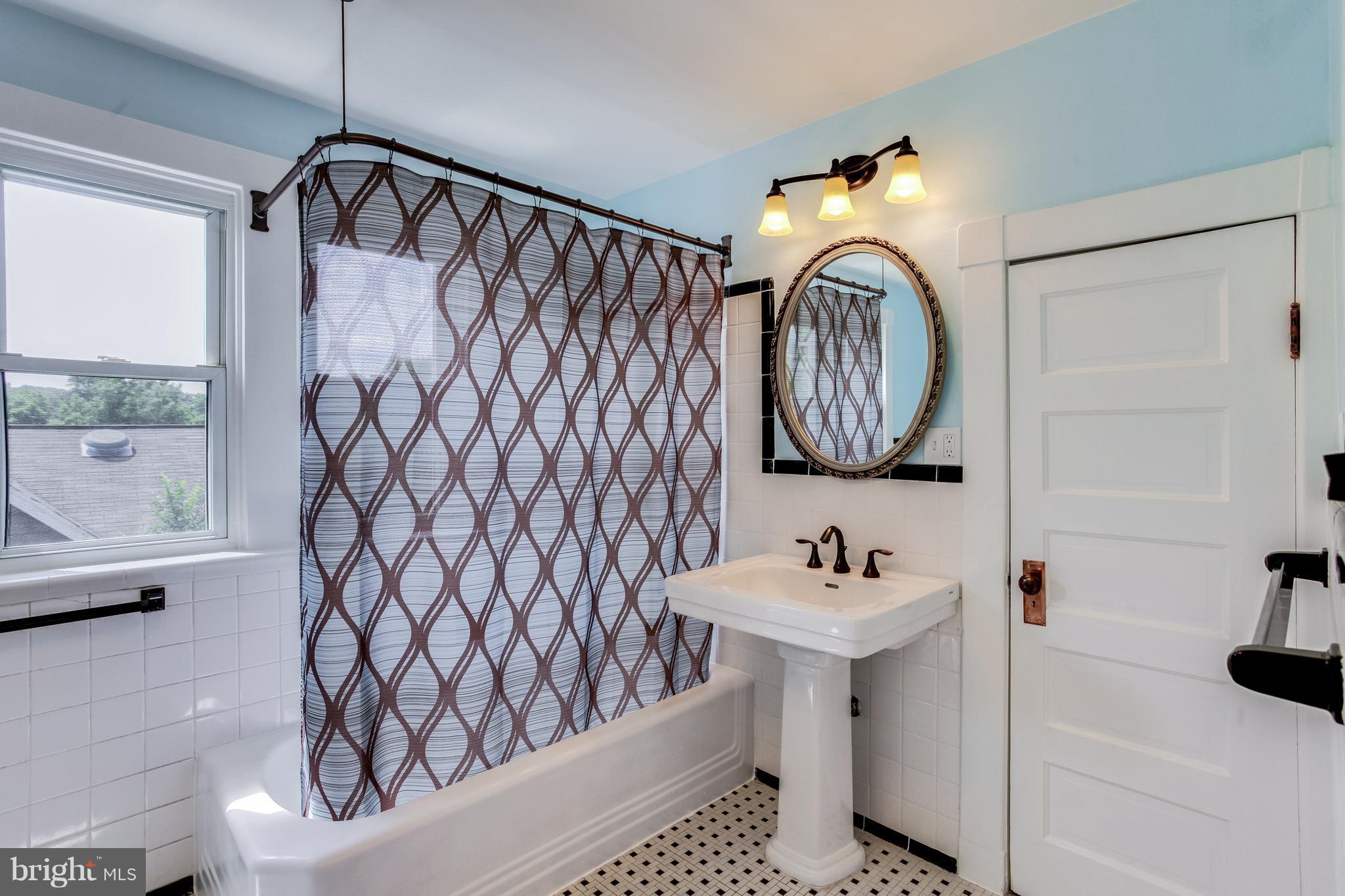 2217 Sulphur Spring Road Baltimore, MD 21227 - Photo 26 of 30 Full Hall Bath