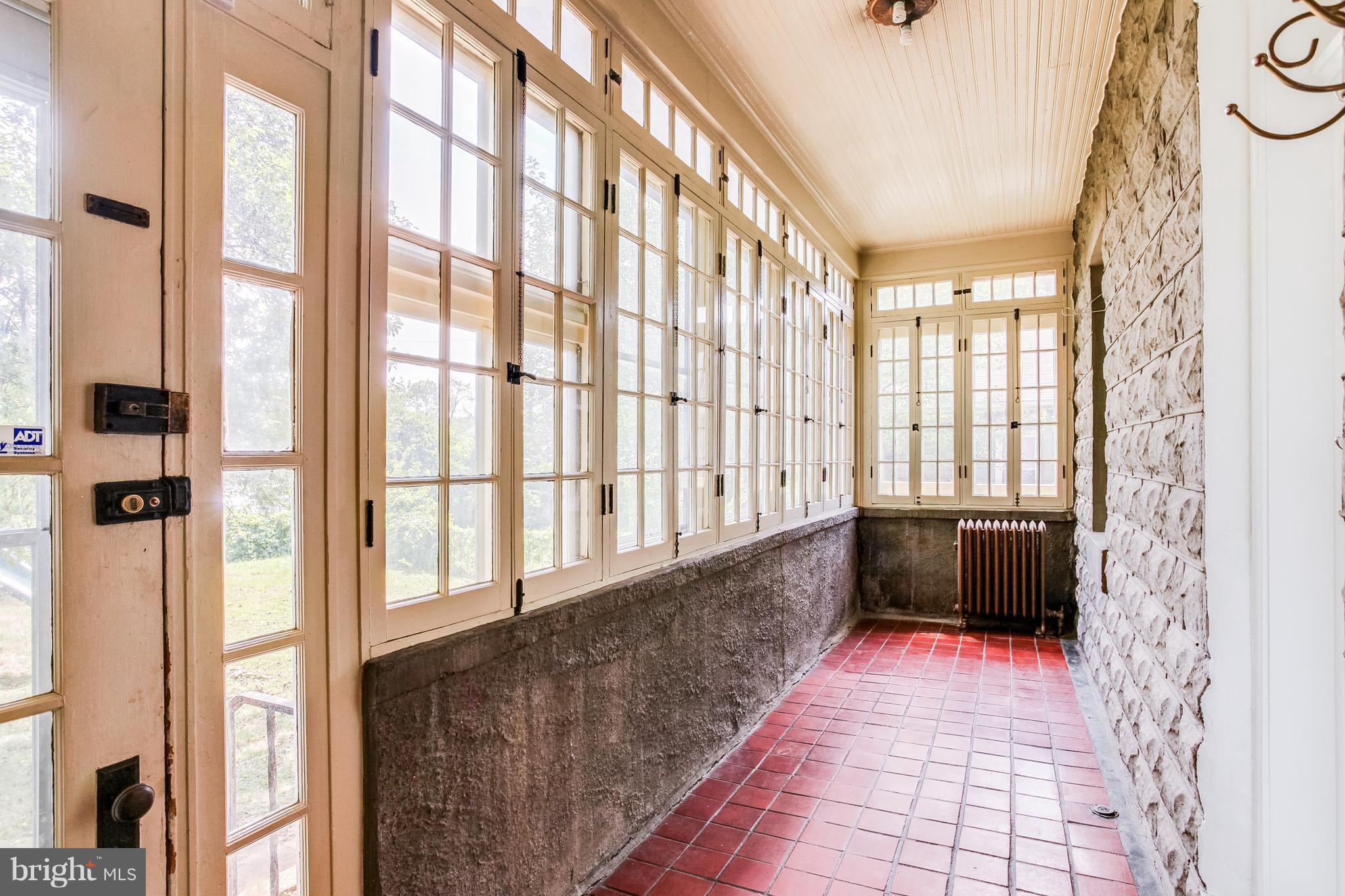 2217 Sulphur Spring Road Baltimore, MD 21227 - Photo 27 of 30 Sunroom