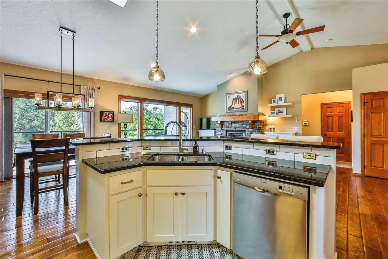5510 South Bates Road Spokane, WA 99206 - Photo 8 of 28 Gallery Image 8