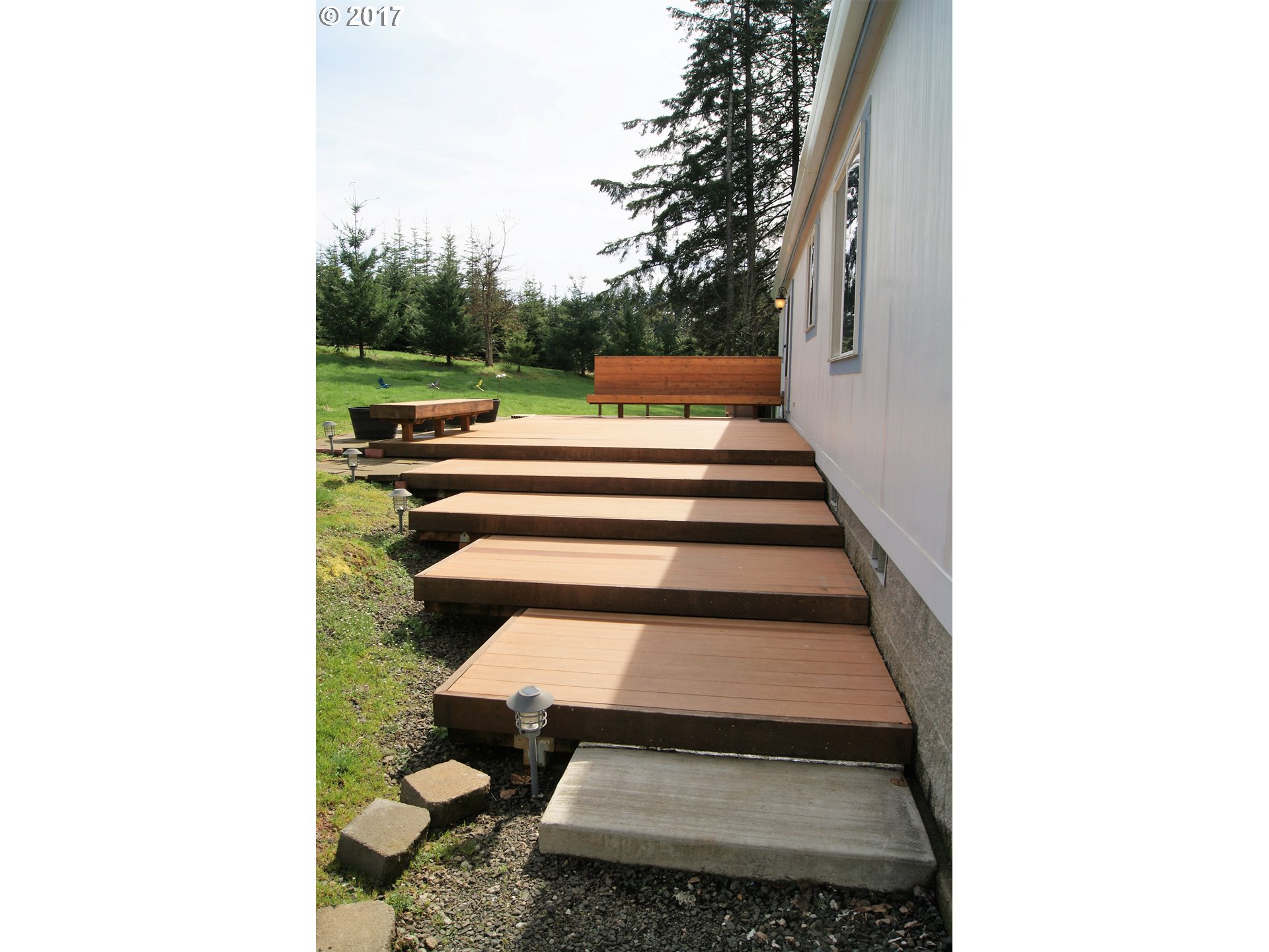 25501 Lawrence Road Junction City, OR 97448 - Photo 26 of 29 Deck