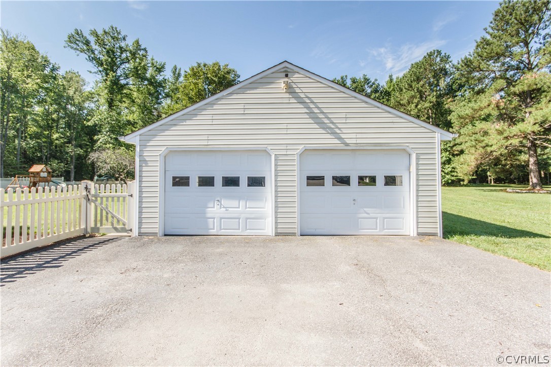 1511 Bermuda Hundred Road Chester, VA 23836 - Photo 29 of 44
