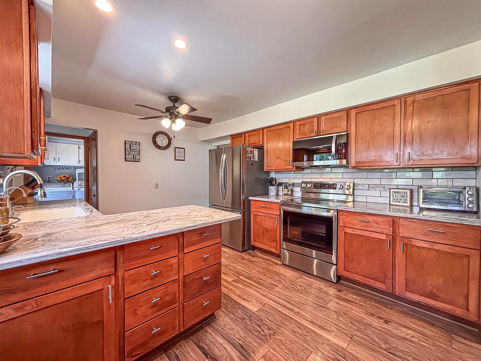 18260 West Willow Road New Berlin, WI 53146 - Photo 16 of 38 Kitchen