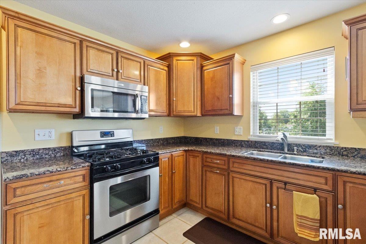 1704 Kingsbury Road Washington, IL 61571 - Photo 17 of 68 Gallery Image 17