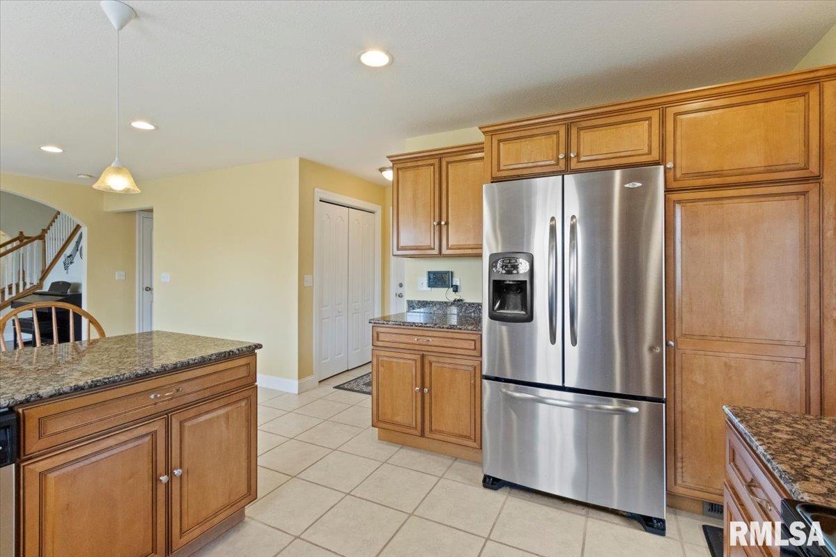 1704 Kingsbury Road Washington, IL 61571 - Photo 18 of 68 Gallery Image 18