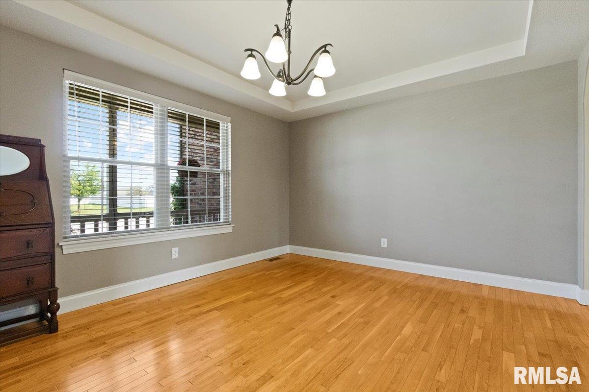 1704 Kingsbury Road Washington, IL 61571 - Photo 20 of 68 Gallery Image 20
