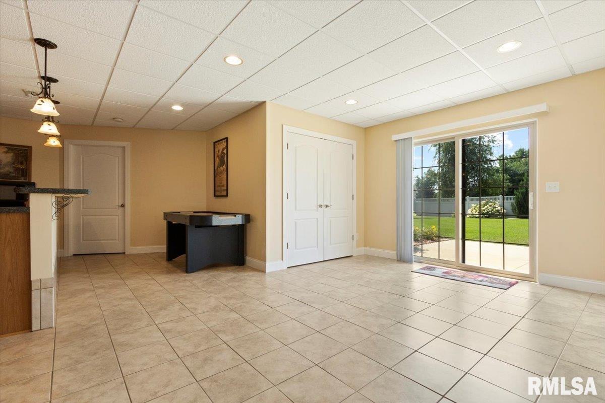 1704 Kingsbury Road Washington, IL 61571 - Photo 29 of 68 Gallery Image 29