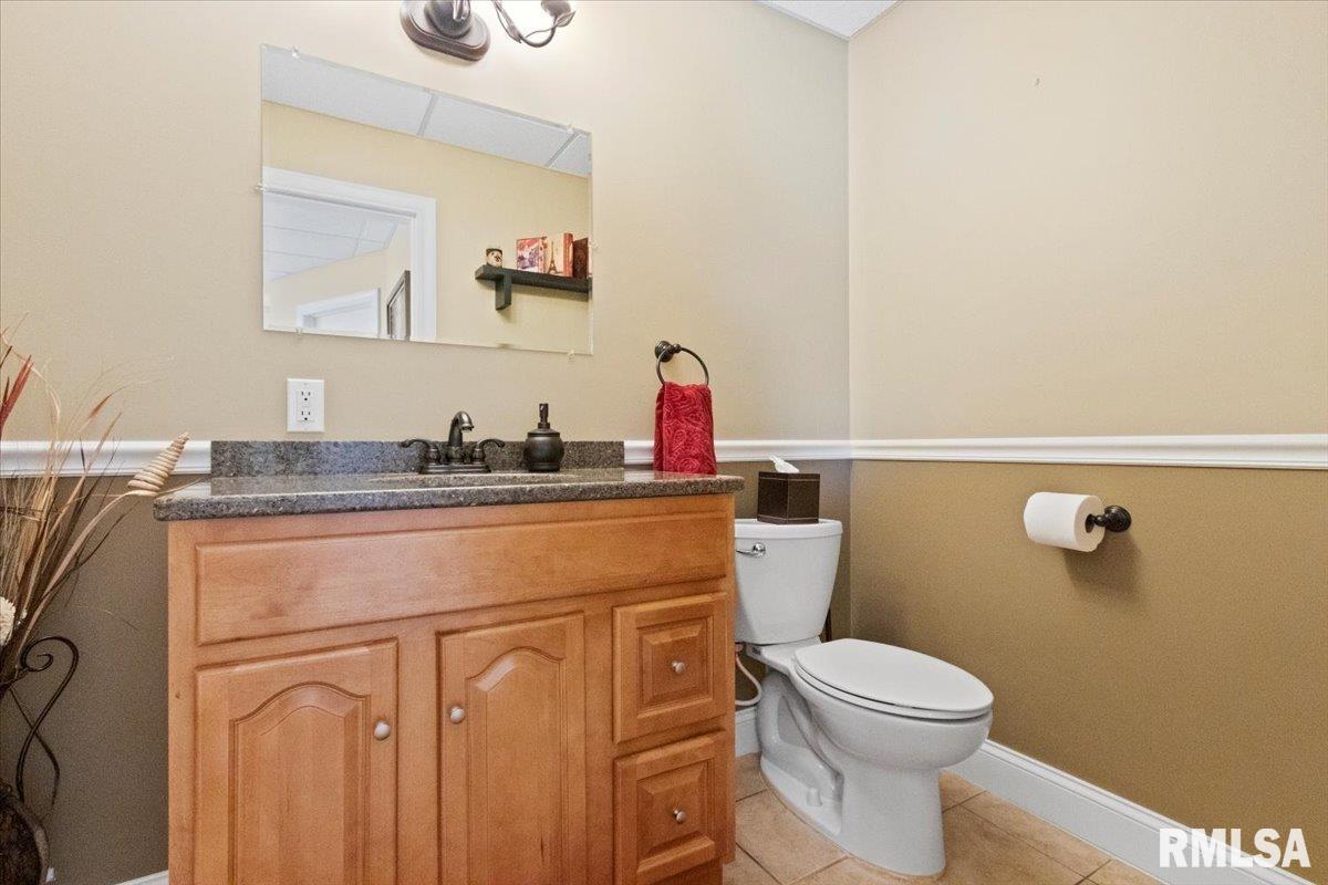 1704 Kingsbury Road Washington, IL 61571 - Photo 33 of 68 Gallery Image 33