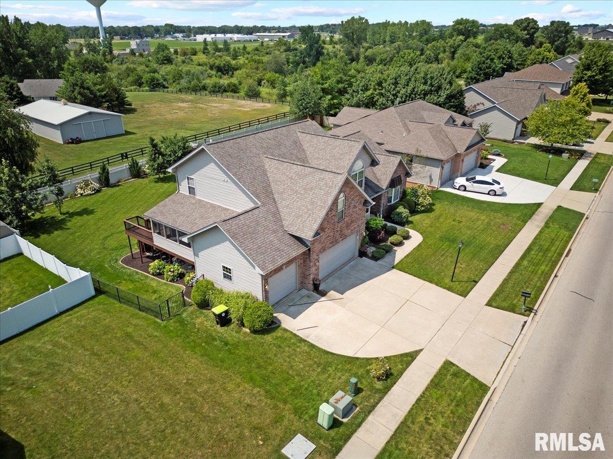 1704 Kingsbury Road Washington, IL 61571 - Photo 60 of 68 Gallery Image 60