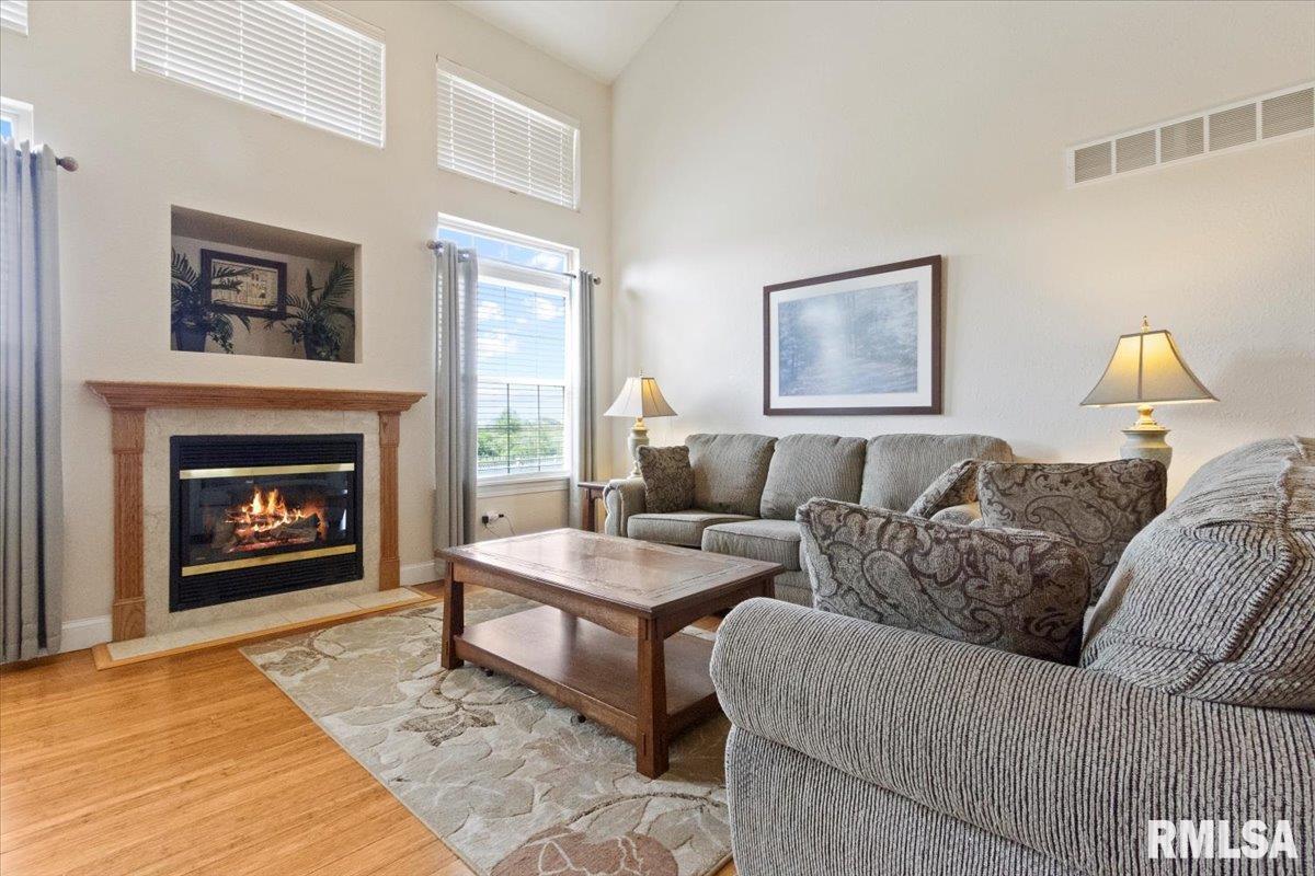 1704 Kingsbury Road Washington, IL 61571 - Photo 9 of 68 Gallery Image 9