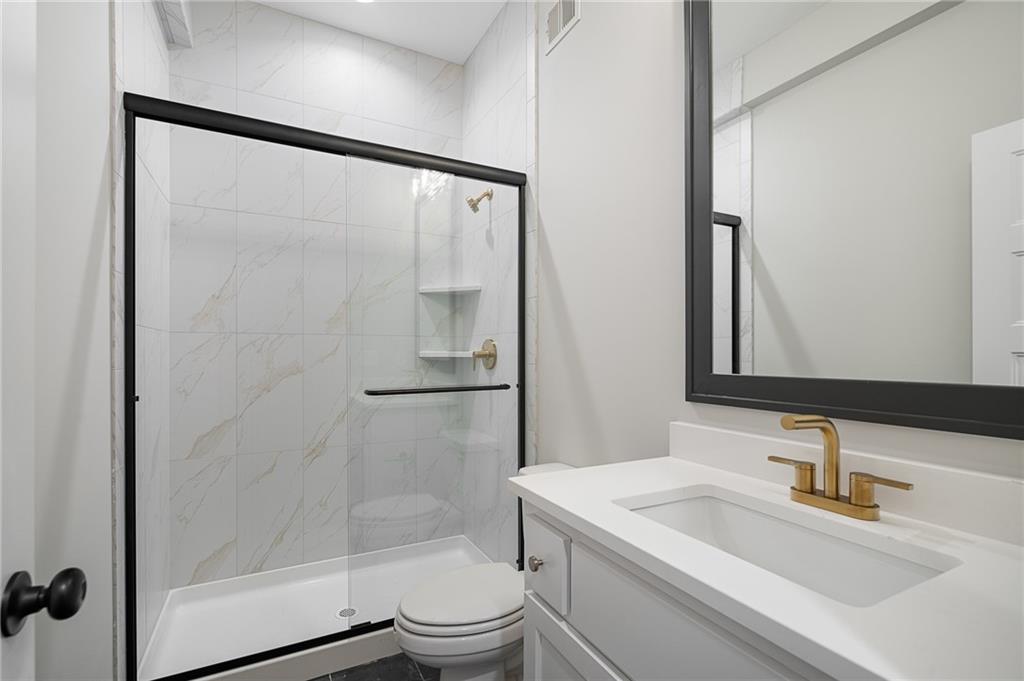 11216 South Gleason Road Olathe, KS 66061 - Photo 48 of 59