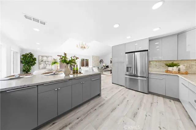 $1,998,000 | 39 Cape Cod, Irvine, CA 92620