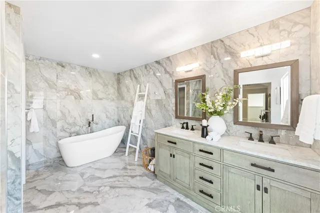 $1,998,000 | 39 Cape Cod, Irvine, CA 92620