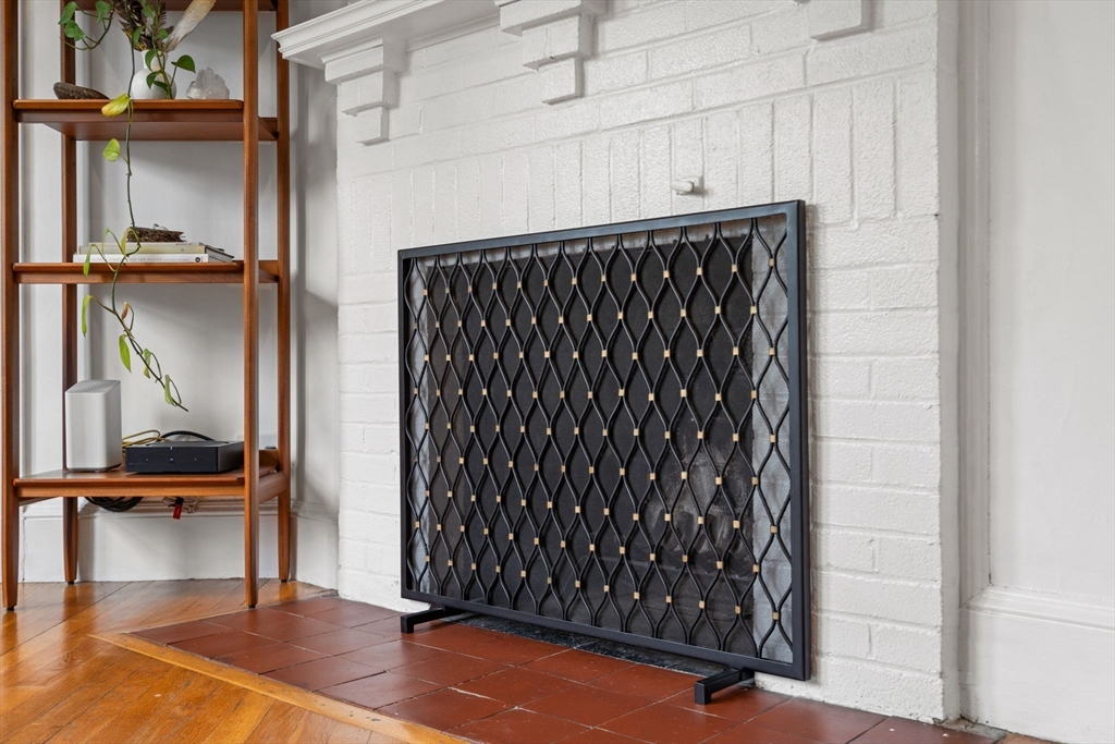 26 Edgebrook Road Boston, MA 02132 - Photo 6 of 30