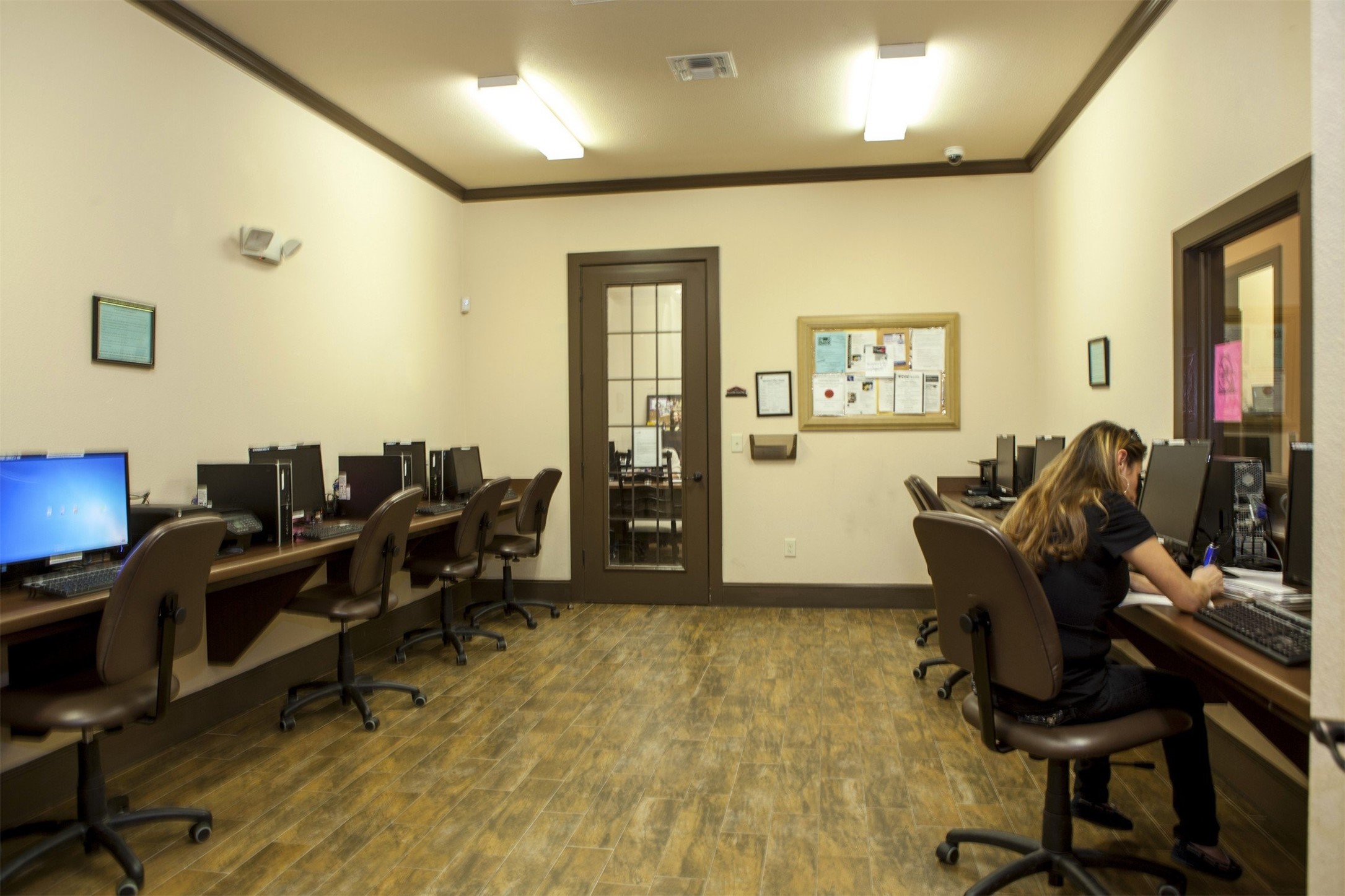 800 Babcock Road San Antonio, TX 78201 - Photo 10 of 11 a view of a workspace with furniture and a window