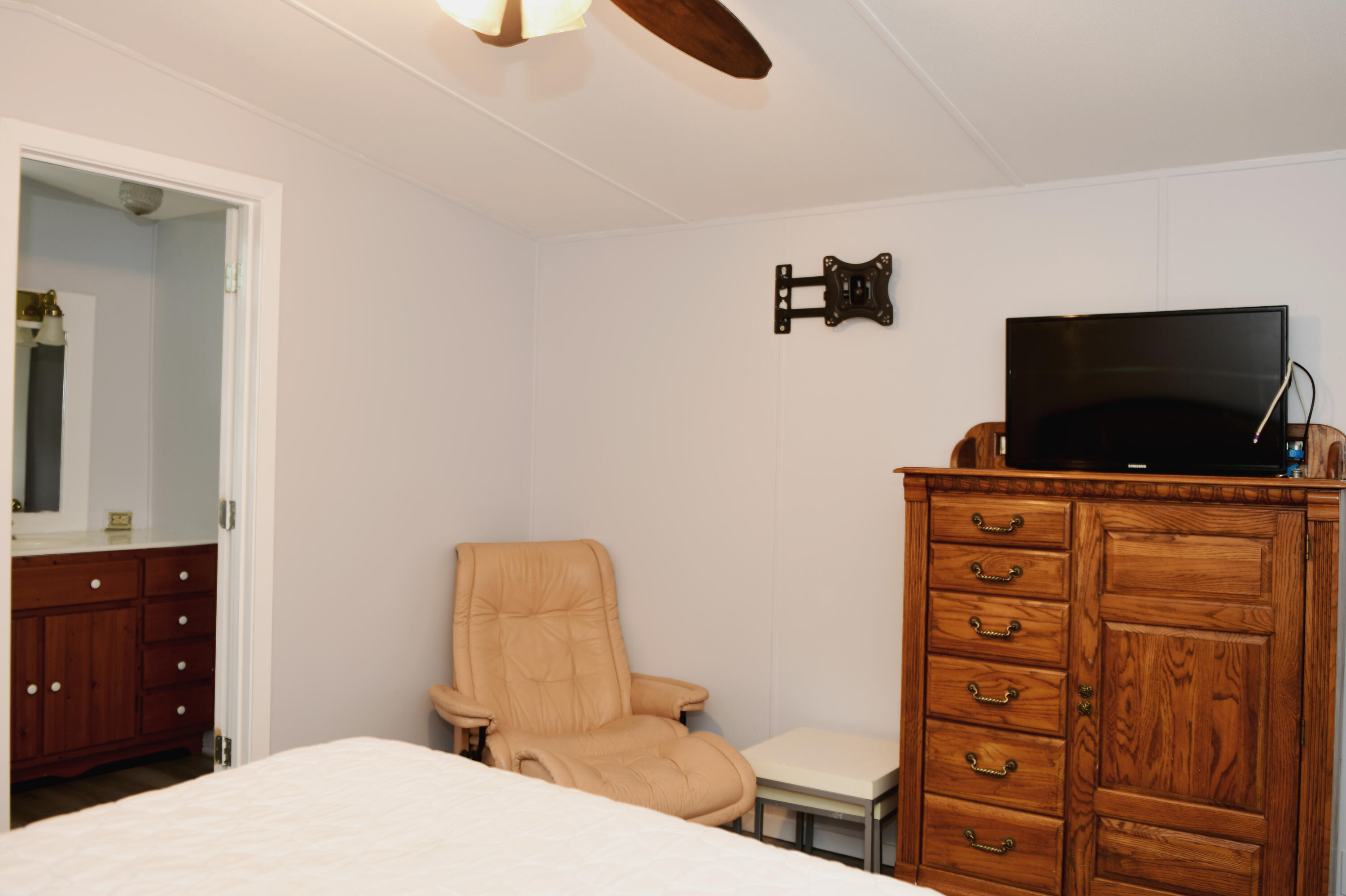 74 Maple Street Freeport, FL 32439 - Photo 16 of 22 74 Maple Master BR3