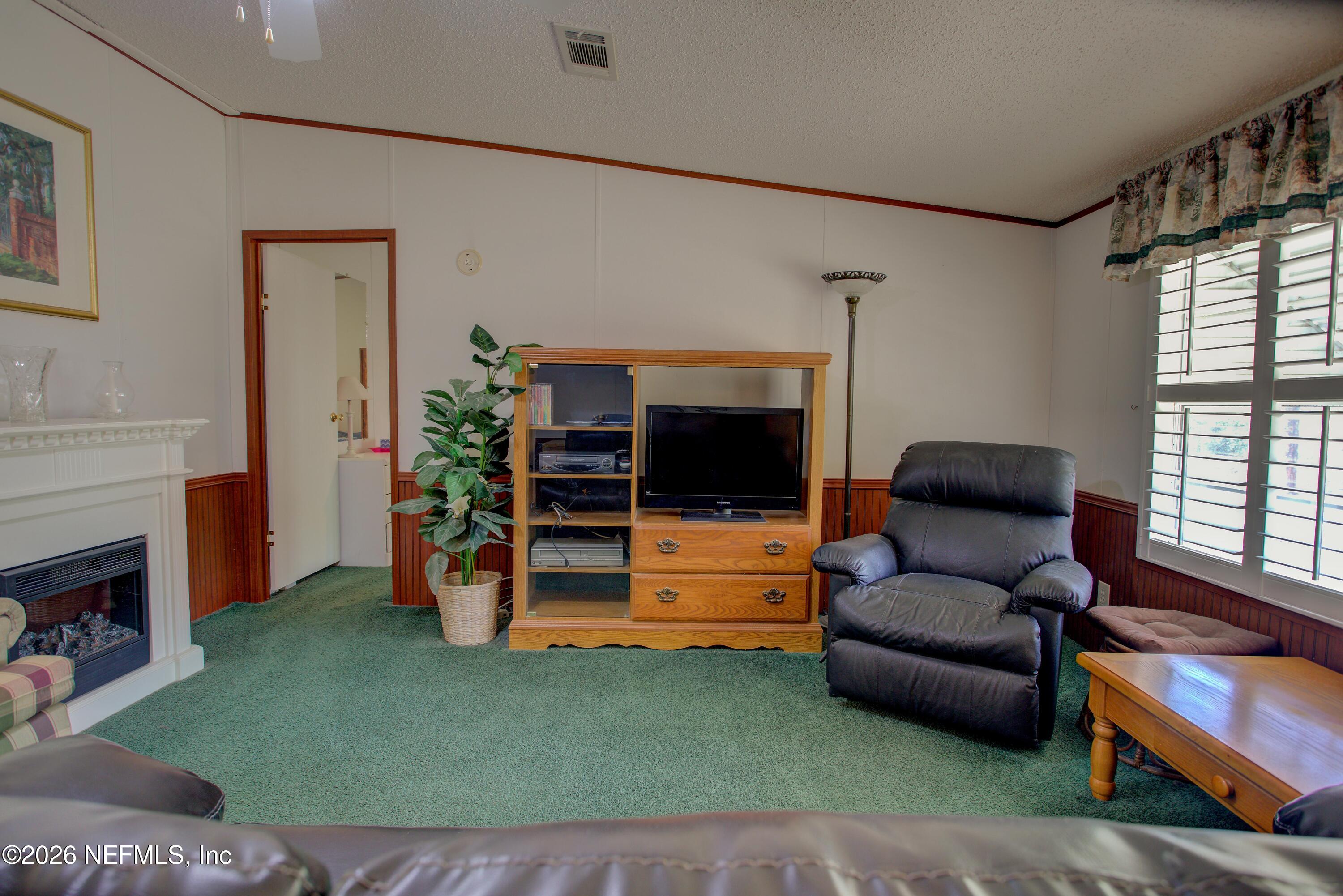 28050 Roundup Place Hilliard, FL 32046 - Photo 12 of 43 20260402-28050_Roundup_Pl-29