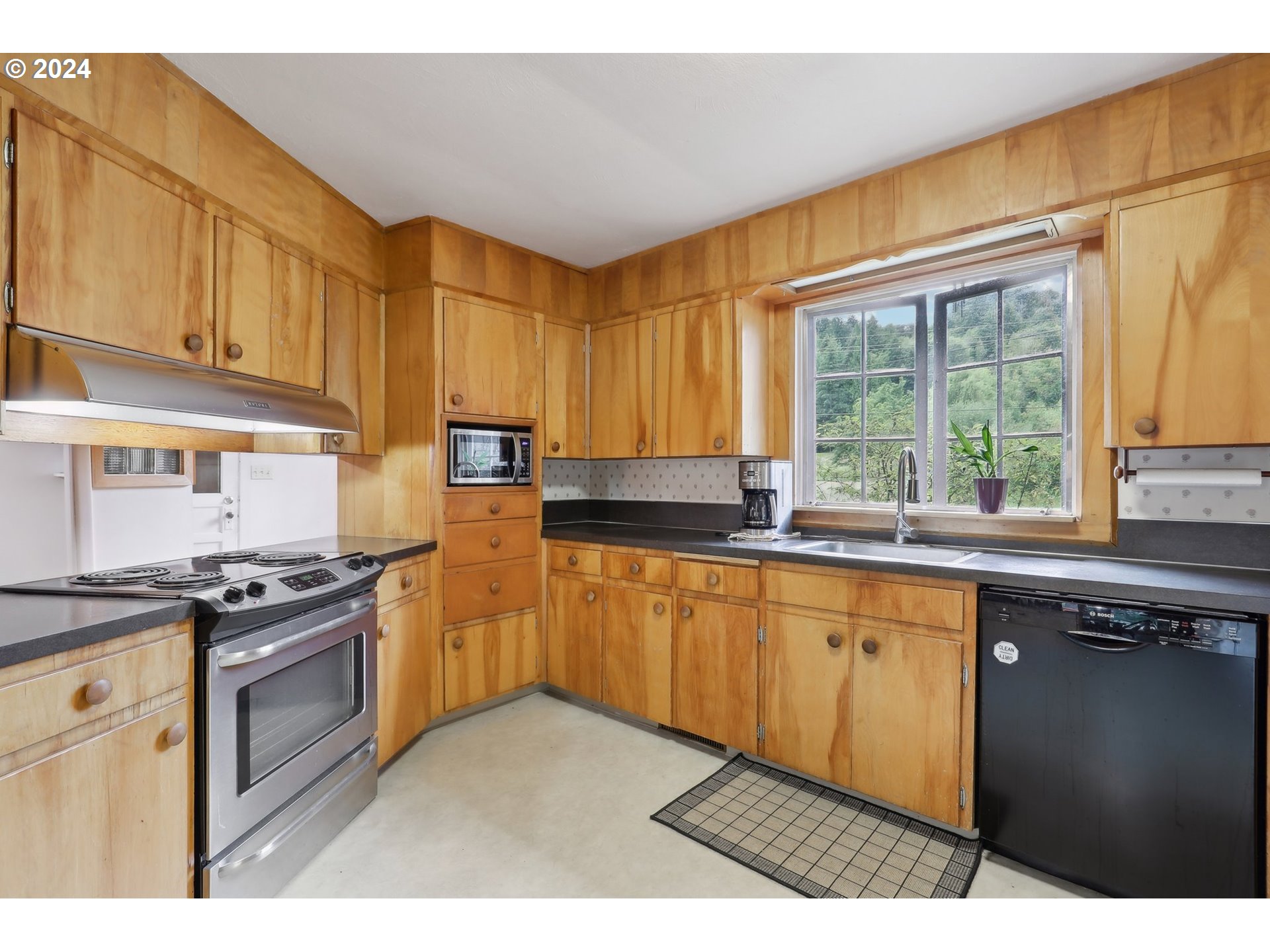 9030 Southeast Telford Road Boring, OR 97009 - Photo 15 of 48 Gallery Image 15