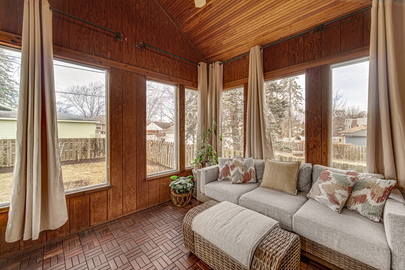 502 South Summit Street Wheaton, IL 60187 - Photo 34 of 40