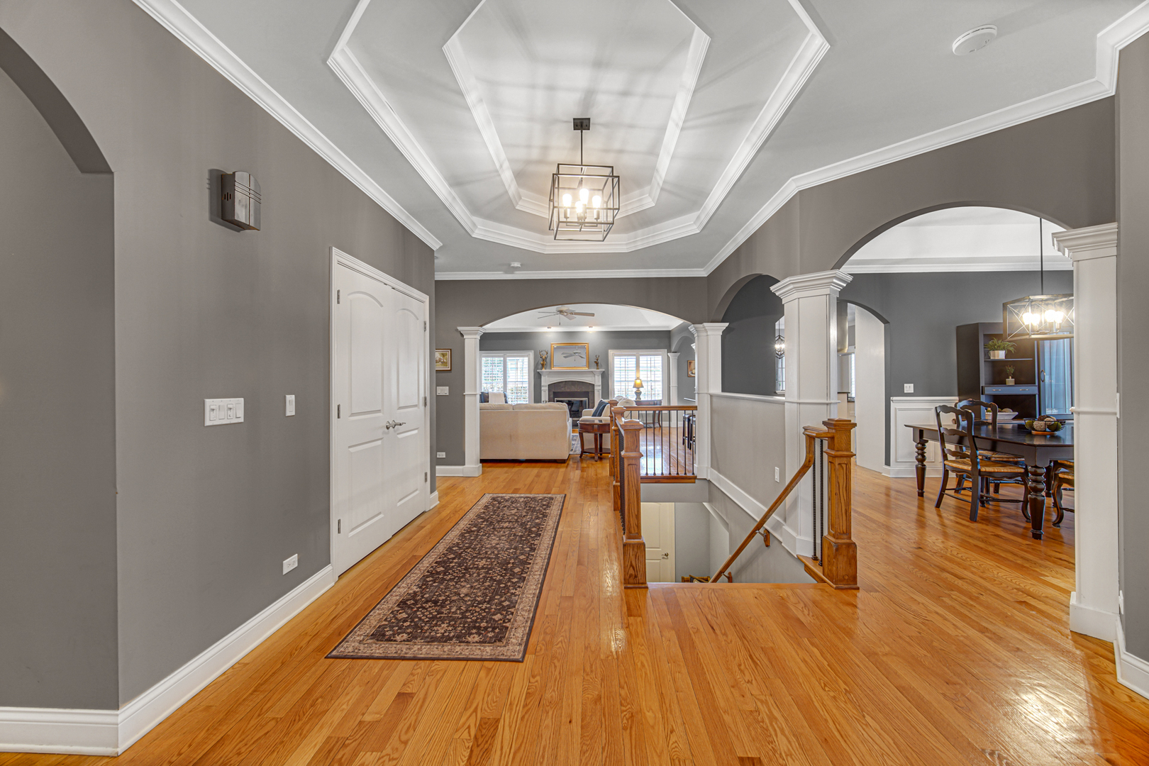 502 South Summit Street Wheaton, IL 60187 - Photo 5 of 40