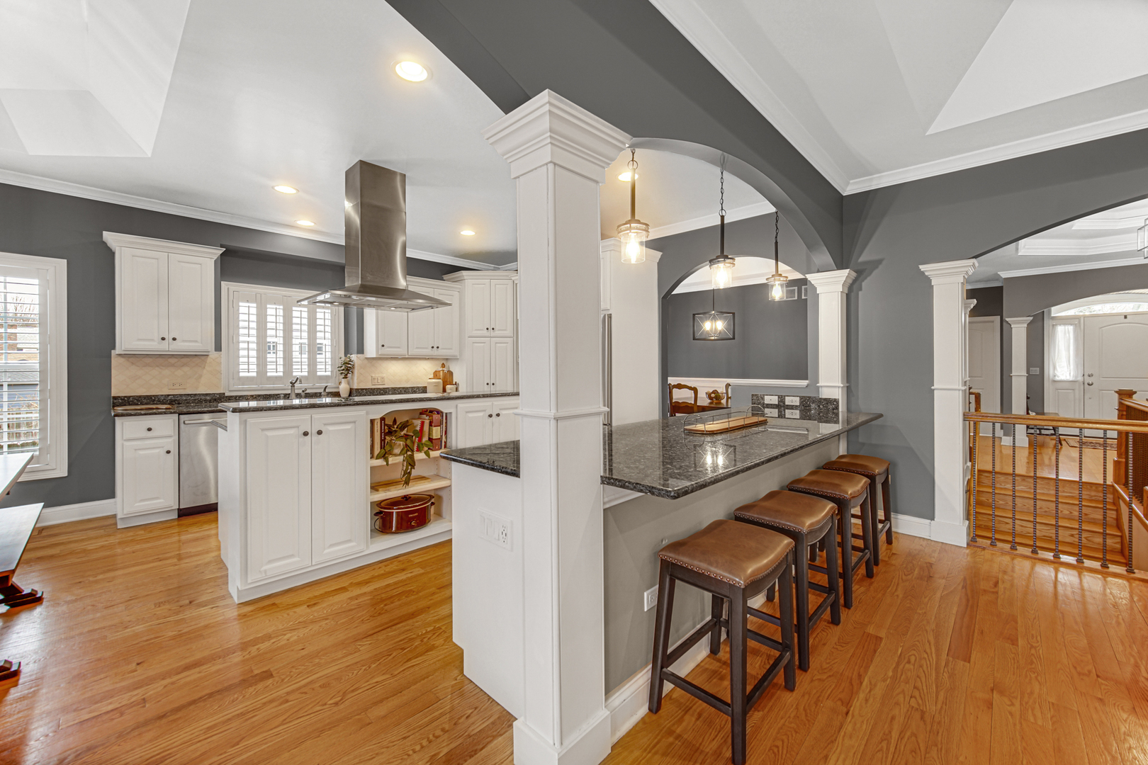 502 South Summit Street Wheaton, IL 60187 - Photo 10 of 40