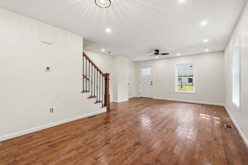 44-42 Gilbert Avenue Springfield, MA 01119 - Photo 7 of 32 Gallery Image 7