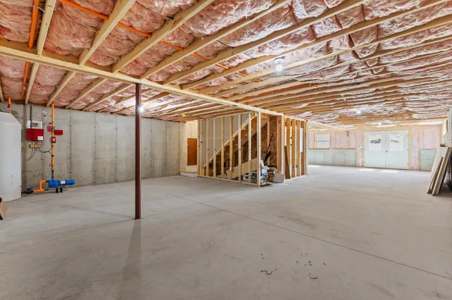 $465,000 | 18 Hillside Drive, Raymond, ME 04071