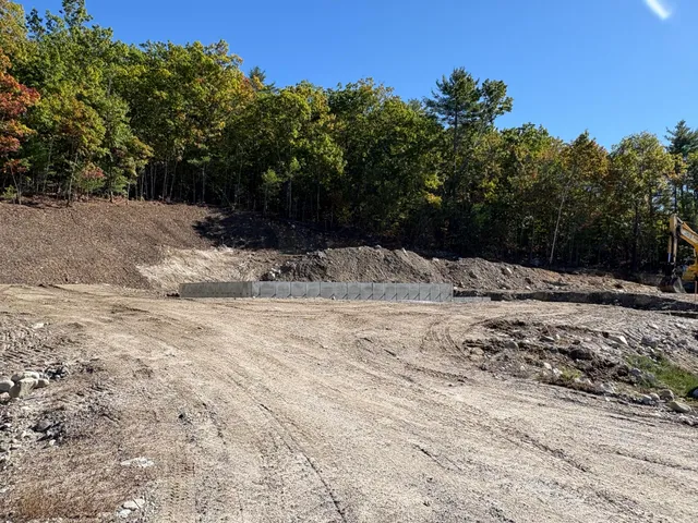 $465,000 | 18 Hillside Drive, Raymond, ME 04071