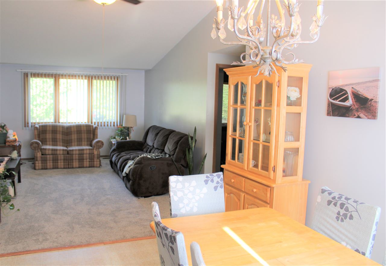 698 South Wise Road Mount Pleasant, MI 48858 - Photo 7 of 28 1877212-6.JPG