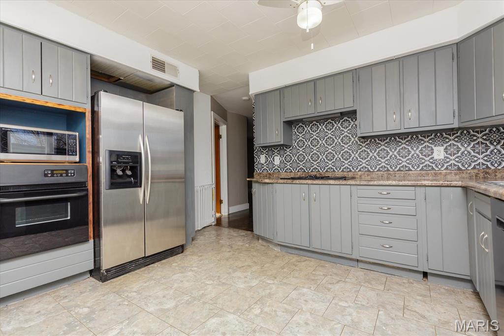 829 Perry Street St. Charles, MO 63301 - Photo 9 of 21