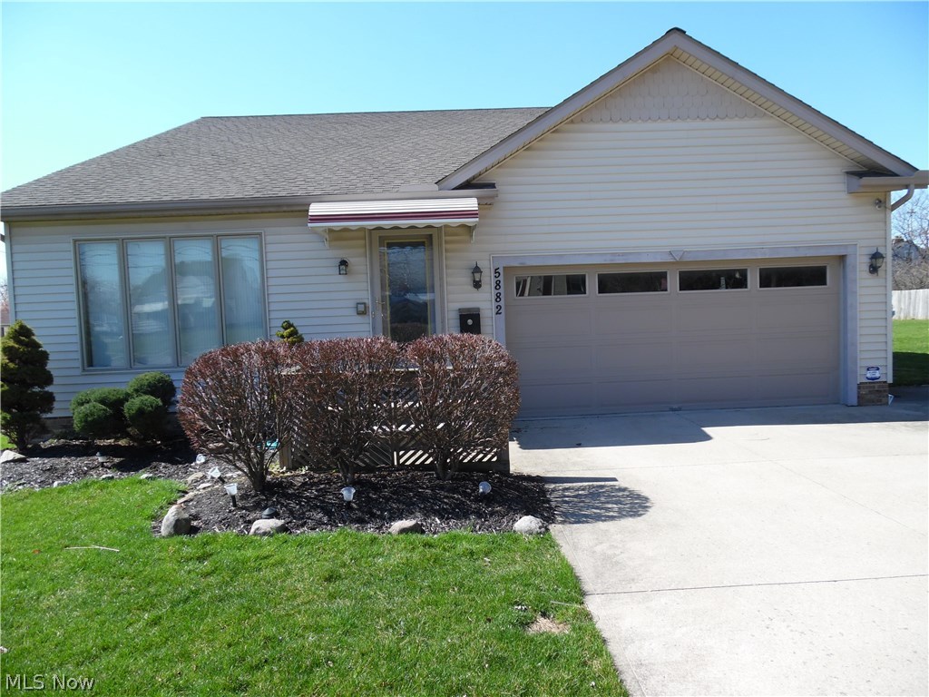 5882 Dunham Road Maple Heights, OH 44137 - Photo 1 of 15