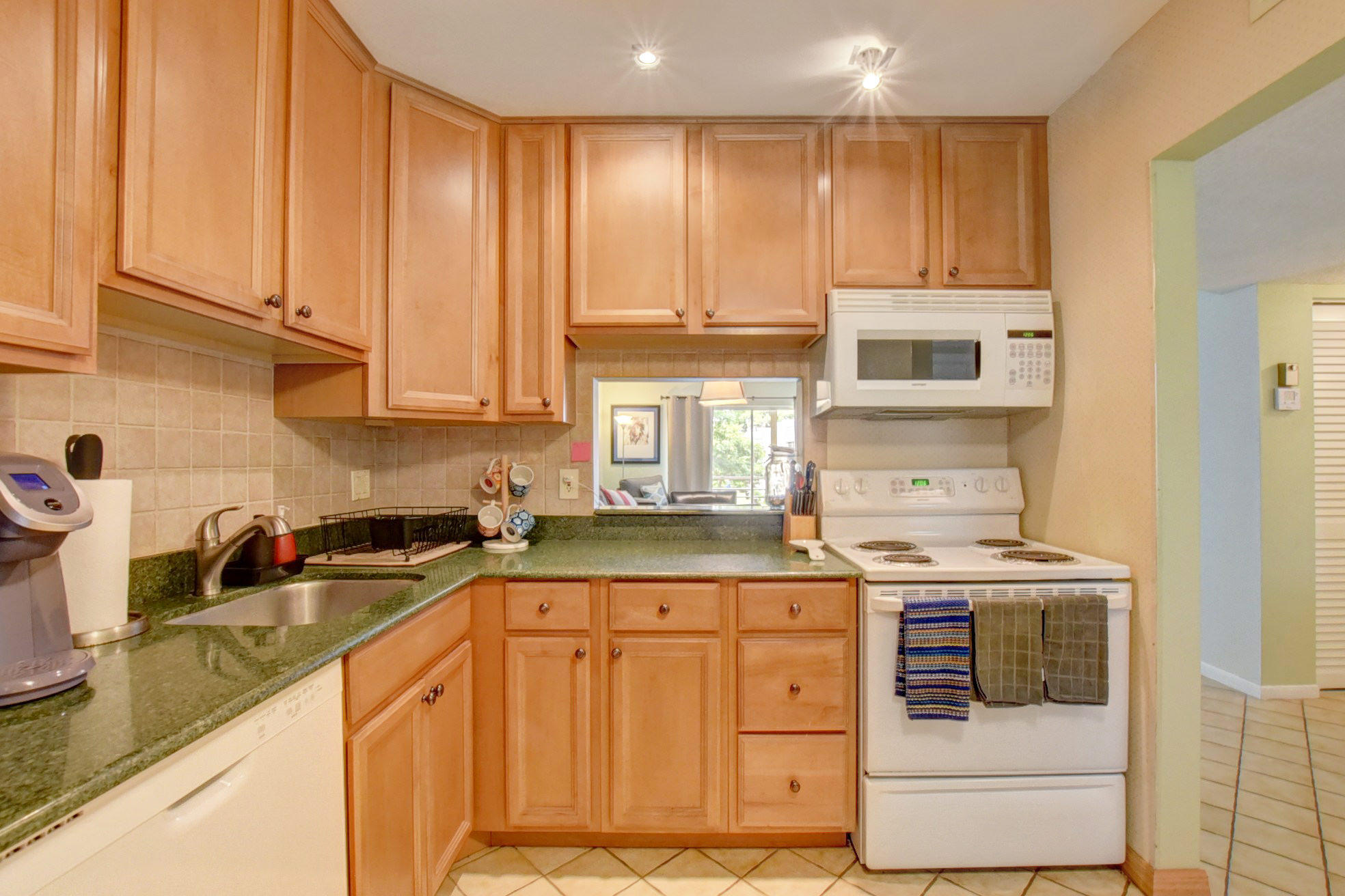 2900 Fiore Way, Unit 206 Delray Beach, FL 33445 - Photo 12 of 37 12_dsc_3893_4_5_6_7