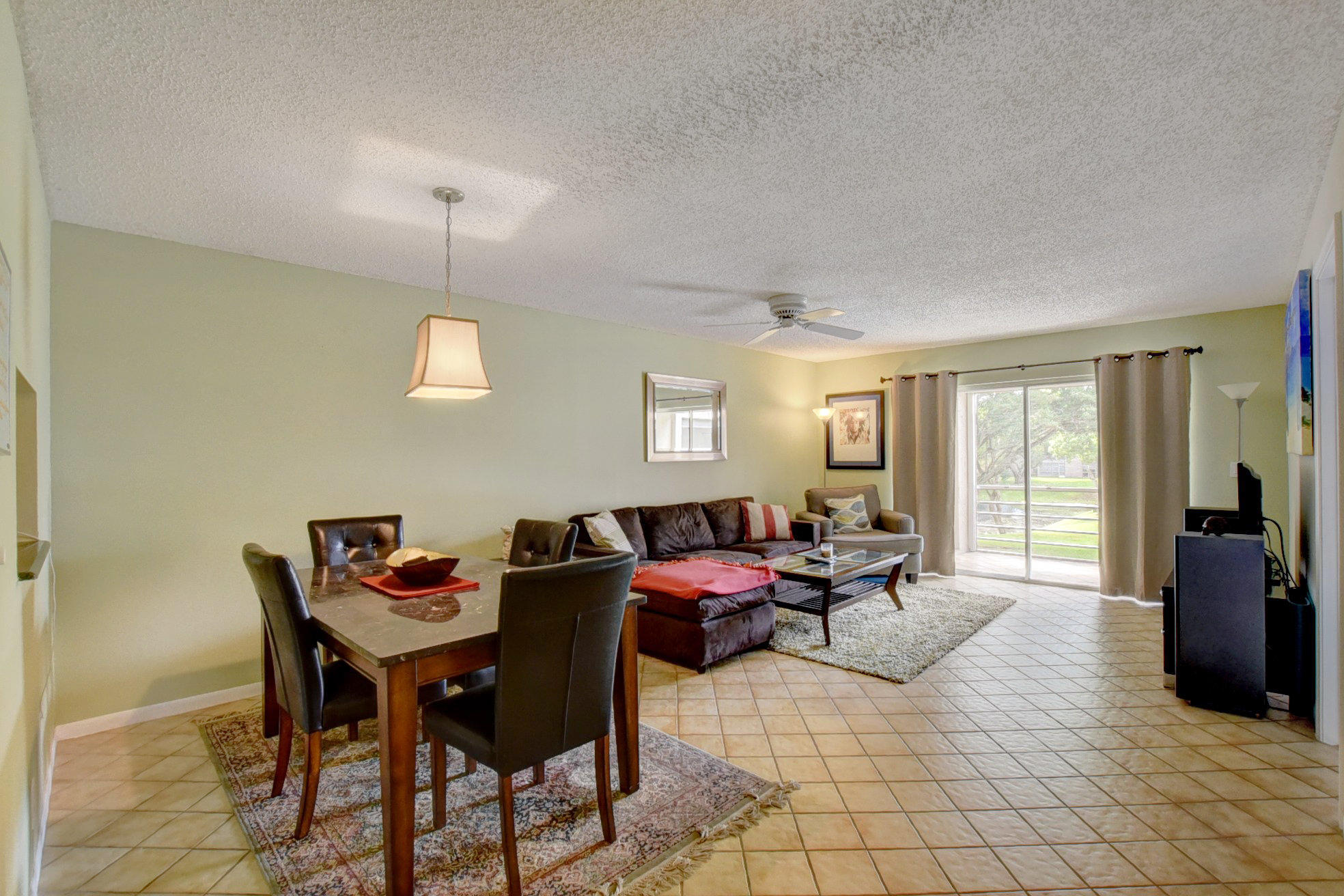2900 Fiore Way, Unit 206 Delray Beach, FL 33445 - Photo 5 of 37 05_dsc_3918_19_20_21_22