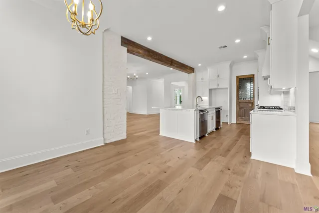 $799,999 | 9053 Hillon Hood Road, Denham Springs, LA 70726