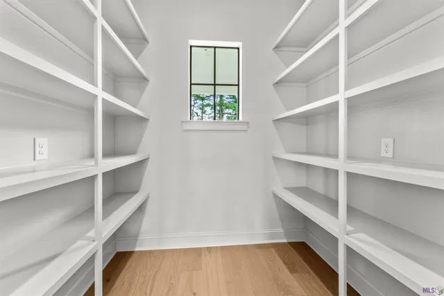 $799,999 | 9053 Hillon Hood Road, Denham Springs, LA 70726