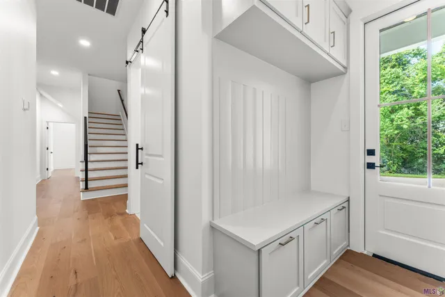 $799,999 | 9053 Hillon Hood Road, Denham Springs, LA 70726