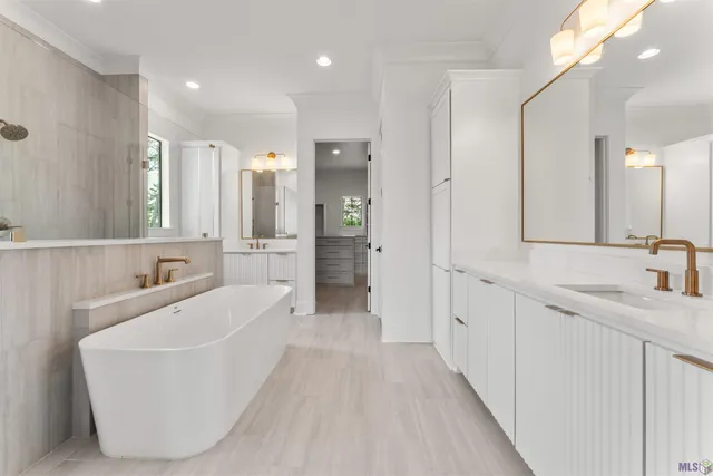 $799,999 | 9053 Hillon Hood Road, Denham Springs, LA 70726