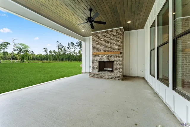 $799,999 | 9053 Hillon Hood Road, Denham Springs, LA 70726