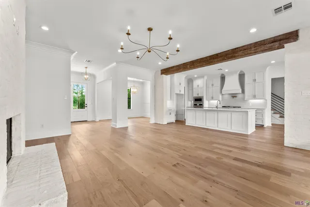 $799,999 | 9053 Hillon Hood Road, Denham Springs, LA 70726