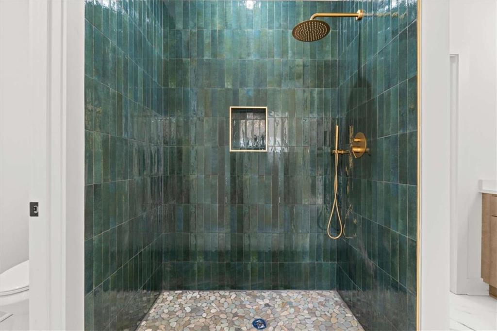 415 Lively Road Waco, GA 30182 - Photo 22 of 49 a bathroom with a shower