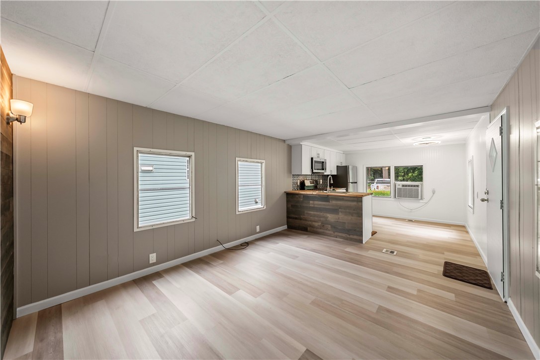 19 Elderberry Circle Penfield, NY 14625 - Photo 5 of 15