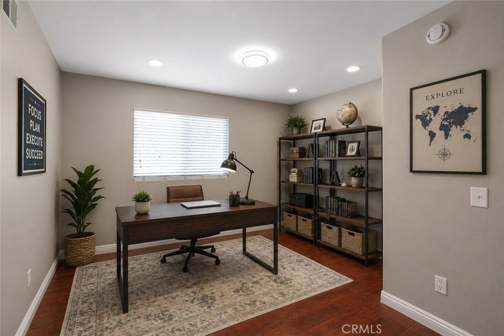 255 Roxanne Lane Corona, CA 92882 - Photo 10 of 30 Loft
