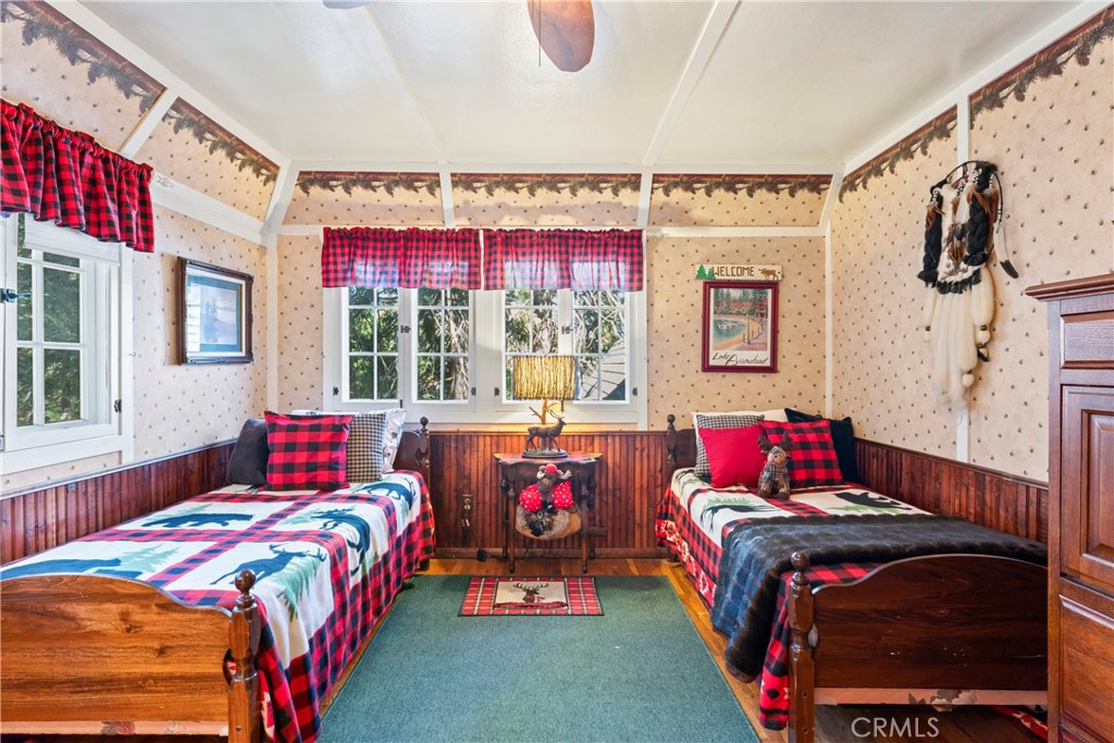 197 Rocky Point Road Lake Arrowhead, CA 92352 - Photo 17 of 35