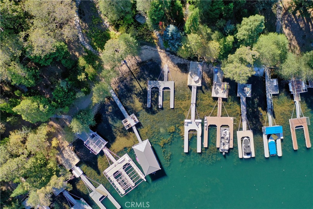 197 Rocky Point Road Lake Arrowhead, CA 92352 - Photo 33 of 35 an aerial view of a house