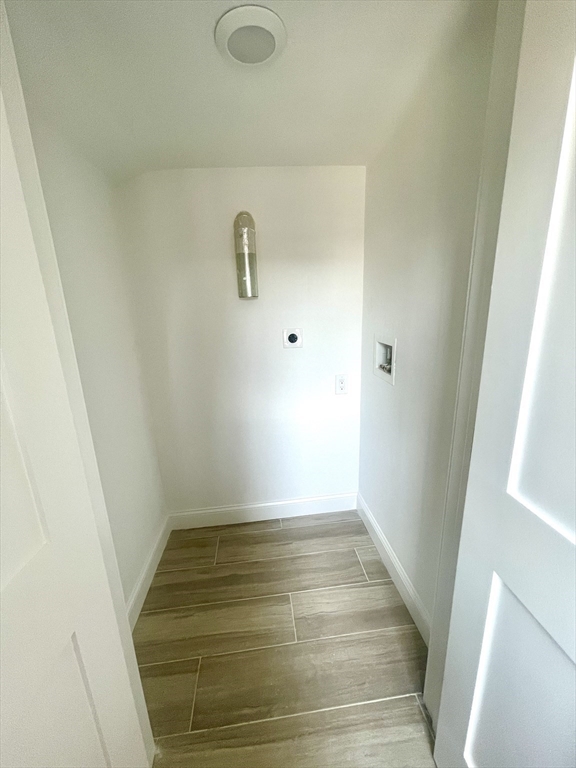 435 Newport Road, Unit 2 Hull, MA 02045 - Photo 16 of 38 a view of a room