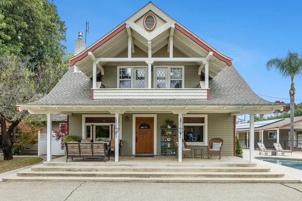 a view of a house with a big yard