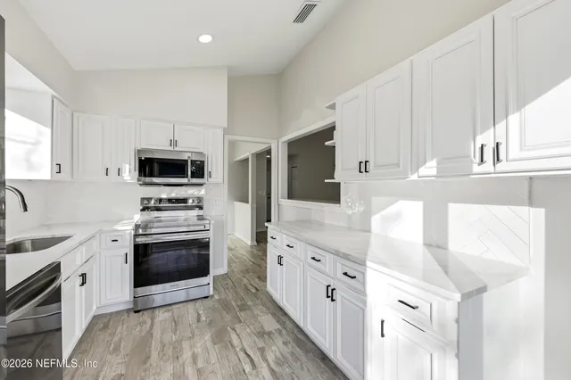 $390,000 | 2170 The Woods Drive East, Jacksonville, FL 32246