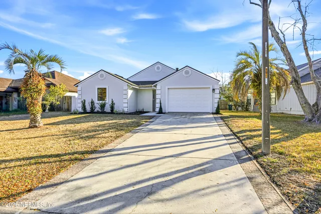 $390,000 | 2170 The Woods Drive East, Jacksonville, FL 32246