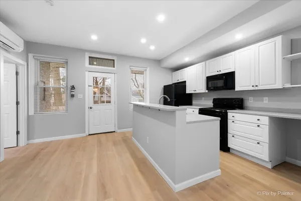 $725,000 | 85 East Terra Cotta Avenue, Crystal Lake, IL 60014