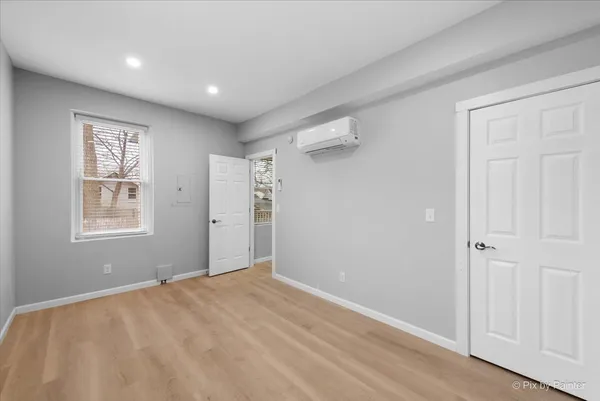 $725,000 | 85 East Terra Cotta Avenue, Crystal Lake, IL 60014