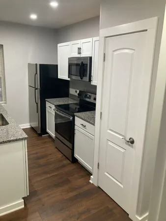 $725,000 | 85 East Terra Cotta Avenue, Crystal Lake, IL 60014